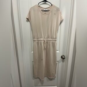 Evereve Cinched Waist Short Sleeve Dress In Light Beige Size Large